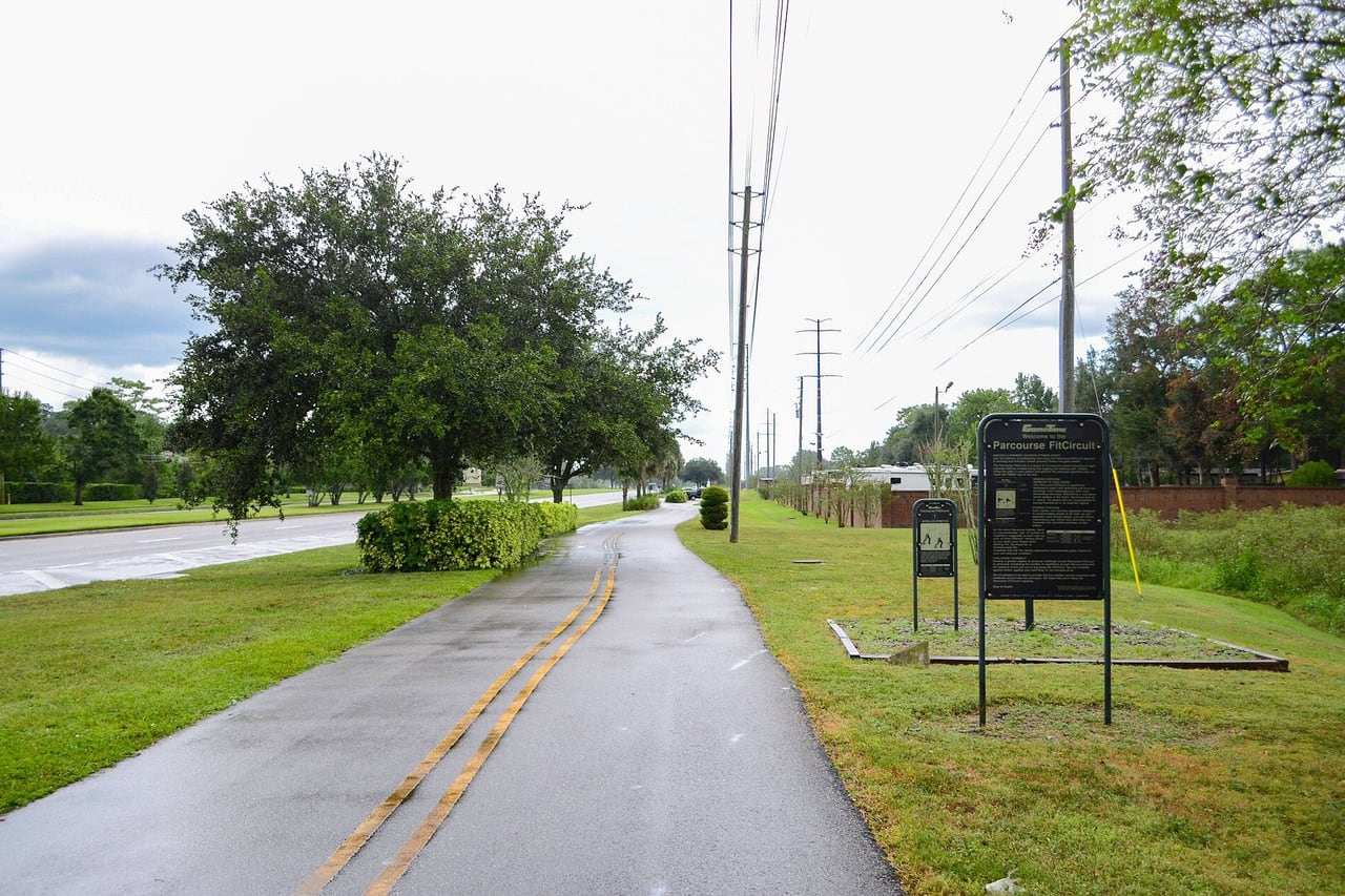 Cross Seminole Trail, Lake Mary