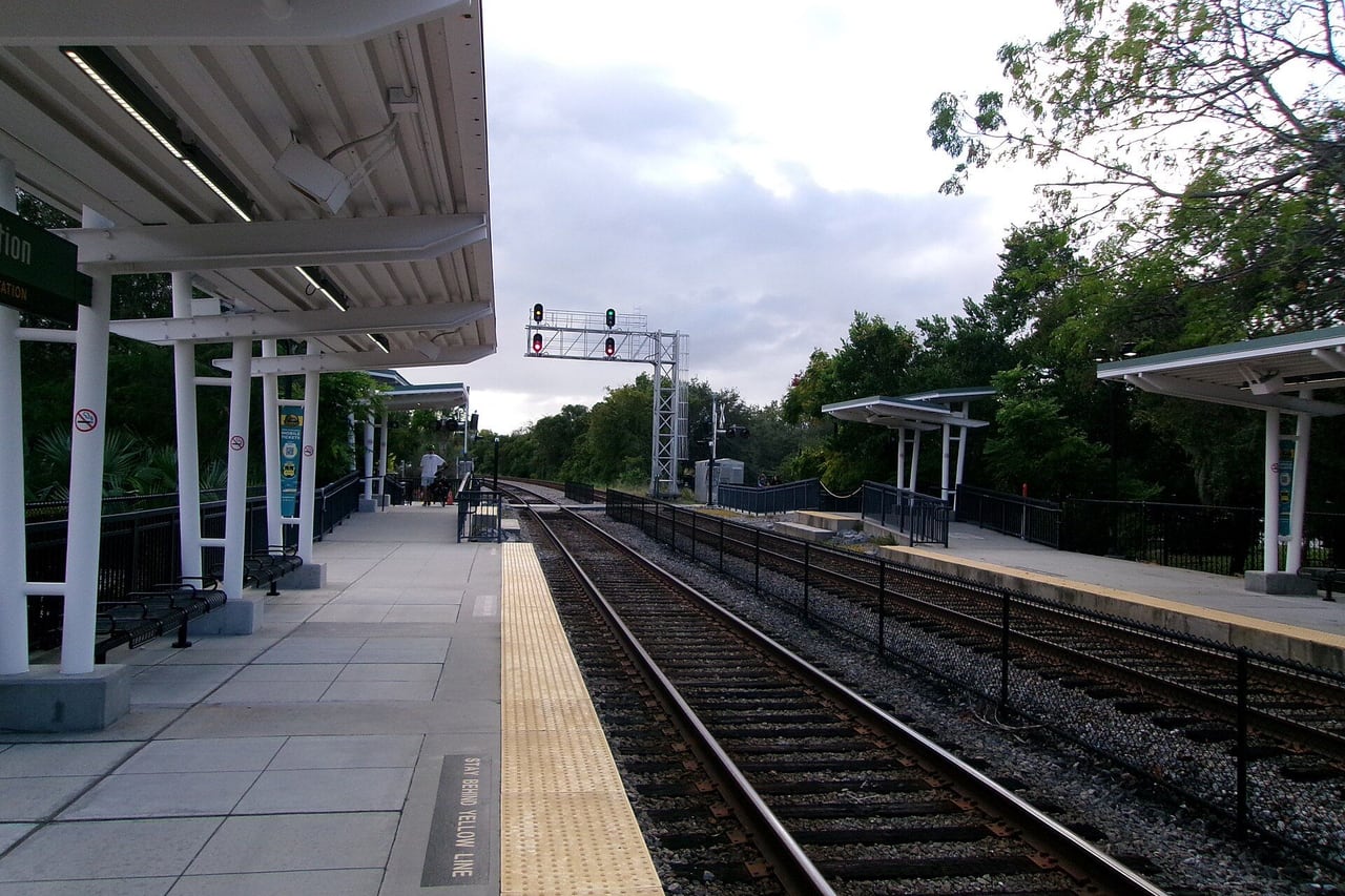 Estação SunRail de Lake Mary, Lake Mary